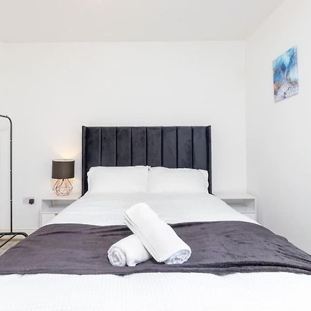Nuneaton Retreat - City Centre - Parking - Train מראה חיצוני תמונה