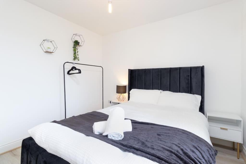 Nuneaton Retreat - City Centre - Parking - Train מראה חיצוני תמונה